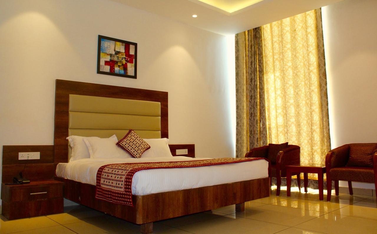 Le Garden Resort Jammu Exterior photo