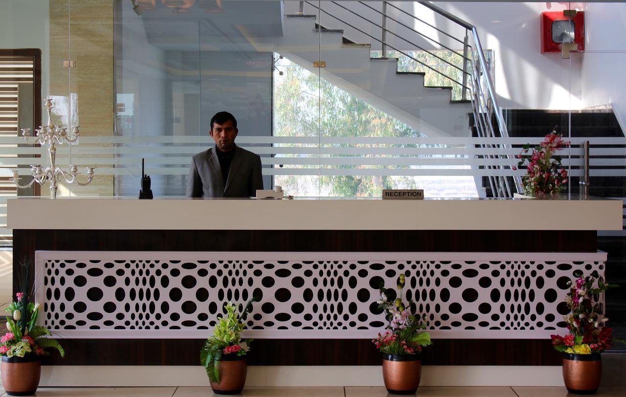 Le Garden Resort Jammu Exterior photo